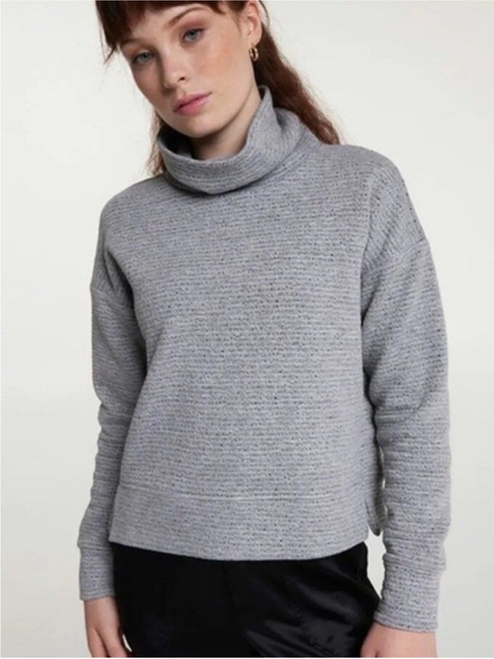 CALIA by Carrie Underwood Gray Cowl Neck Turtleneck Sweater